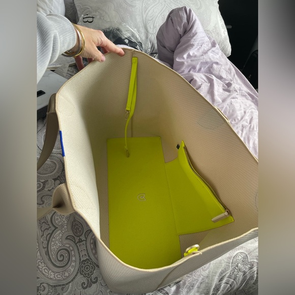 Rothy's The Large Lightweight Tote Cream Neon Green Handle Machine Washable - Picture 8 of 16